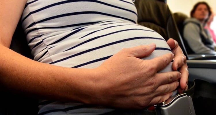 Перелёт беременных на самолёте