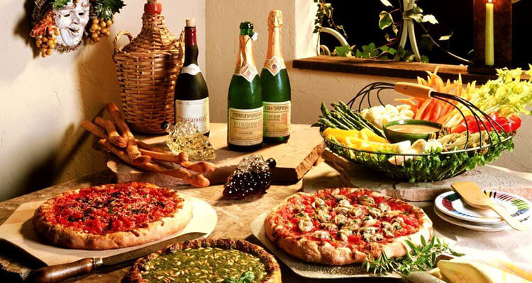 Названы самые популярные кухни у российских туристов